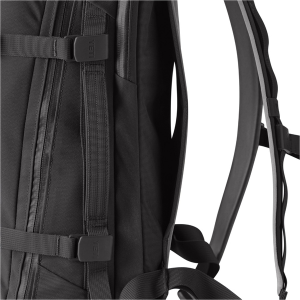 2026 YETI Mochila Crossroads® 27L 70000002401 - Black